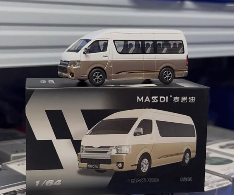 MASDI 1:64 Hiace H200 White Gold Diecast Model Car