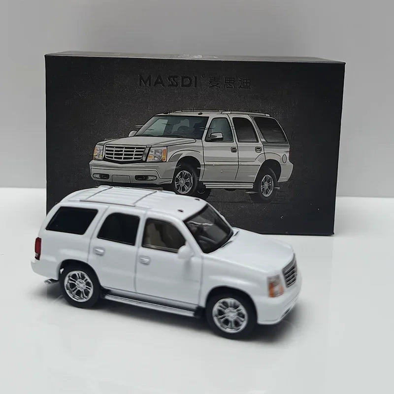 MASDI 1:64 2005 Escalade White / Black Die-Cast Car Model Collection Miniature