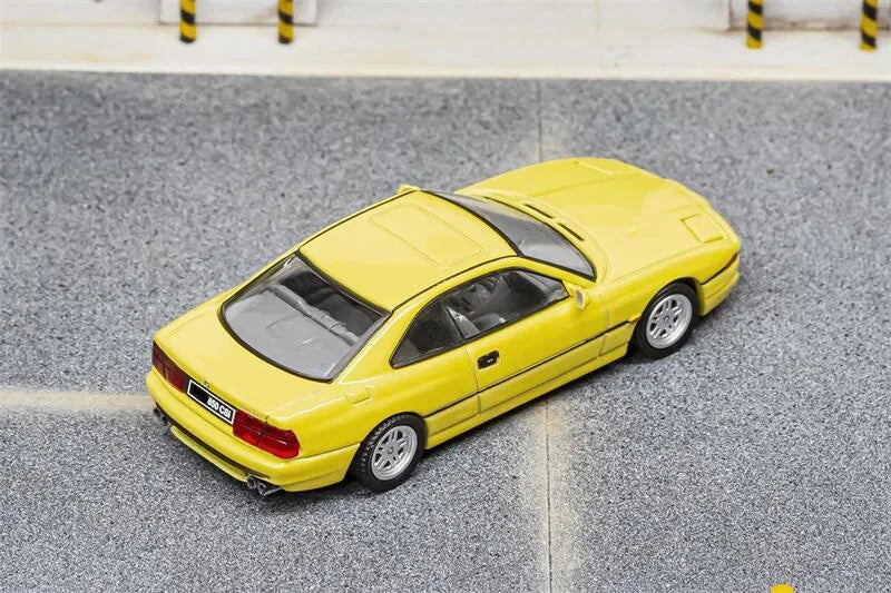 Shadow 1:64 850Csi LHD Diecast Model Car