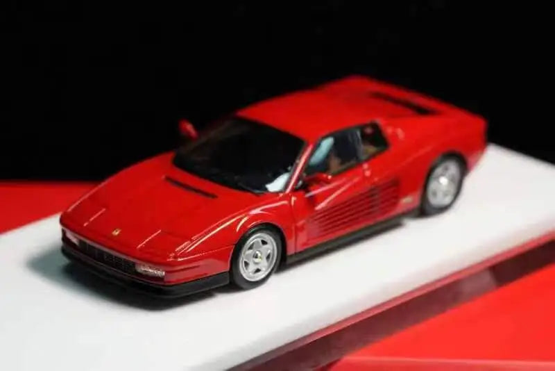 DMH 1:64 Testarossa Resin Model Car