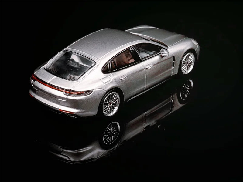 Furuya 1:64 Panamera Turbo Sedan / Shooting Brake GT Pearl white / Silver Die-Cast Car Model Collection Miniature