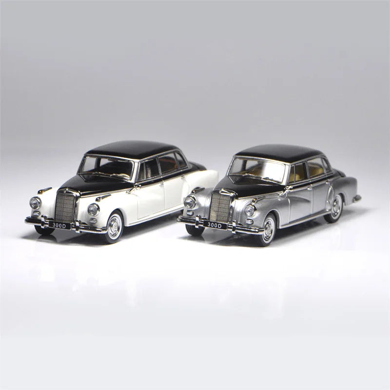 GFCC 1:64 300D Museum Black Silver / White Diecast Model Car