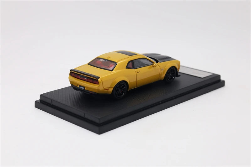 Stance Hunters SH 1:64 SRT Hellcat Yellow Black Hood Diecast Model Car