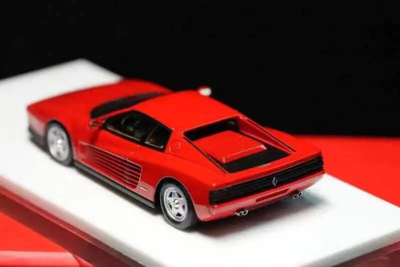 DMH 1:64 Testarossa Resin Model Car