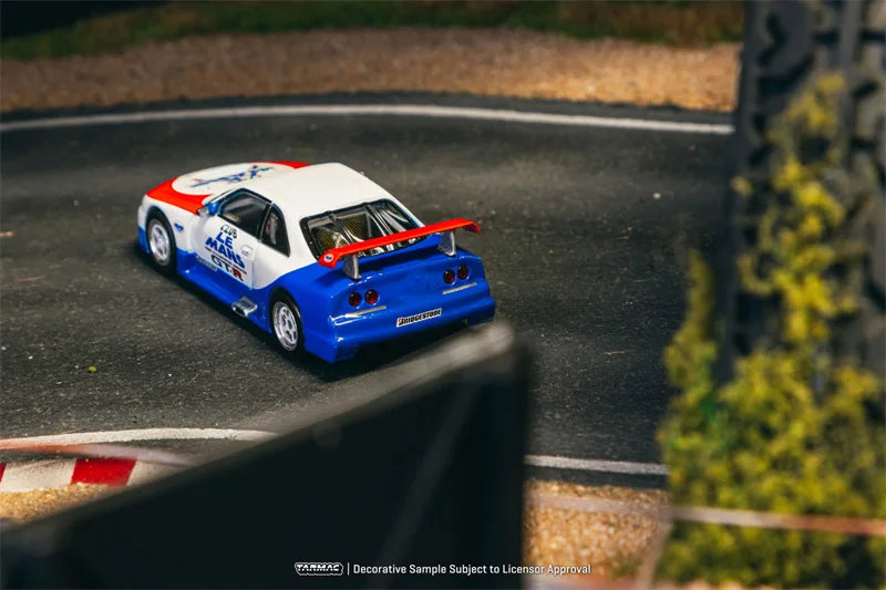 Tarmac Works 1:64 GT-R LM Test Car Diecast Model Car