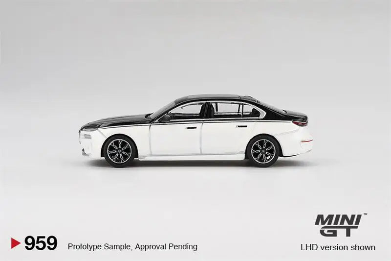 MINI GT 1:64 i7 xDrive60 Alpine White / Black Sapphire Diecast Model Car