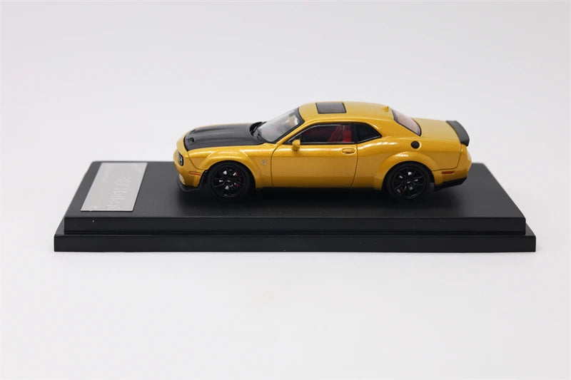 Stance Hunters SH 1:64 SRT Hellcat Yellow Black Hood Diecast Model Car