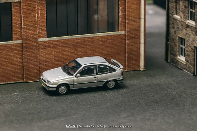 Tarmac Works 1:64 Opel Kadett GSi Silver Diecast Model Car