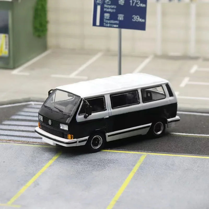 Master 1:64 T3 Van Diecast Model Car