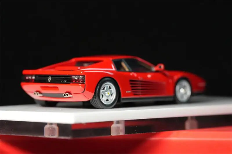 DMH 1:64 Testarossa Resin Model Car