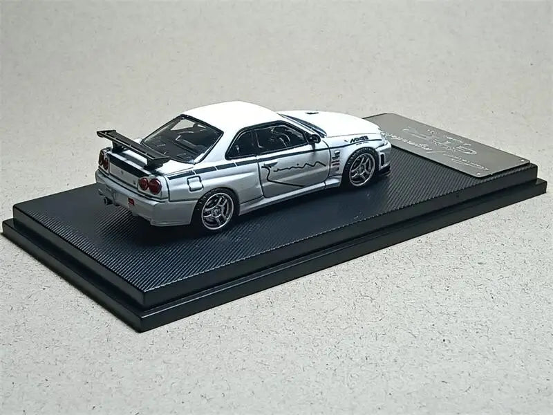 Model Collect MC 1:64 SKYLINE R34 V-SPEC White Mines Diecast Model Car