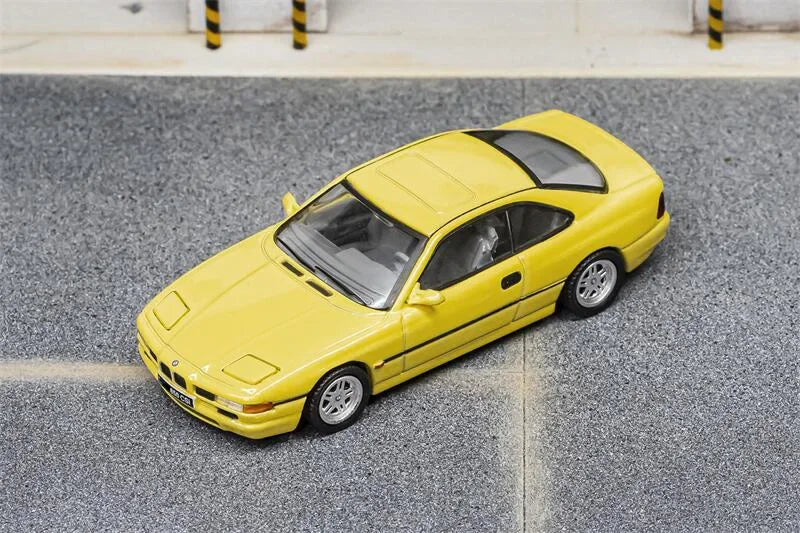 Shadow 1:64 850Csi LHD Diecast Model Car