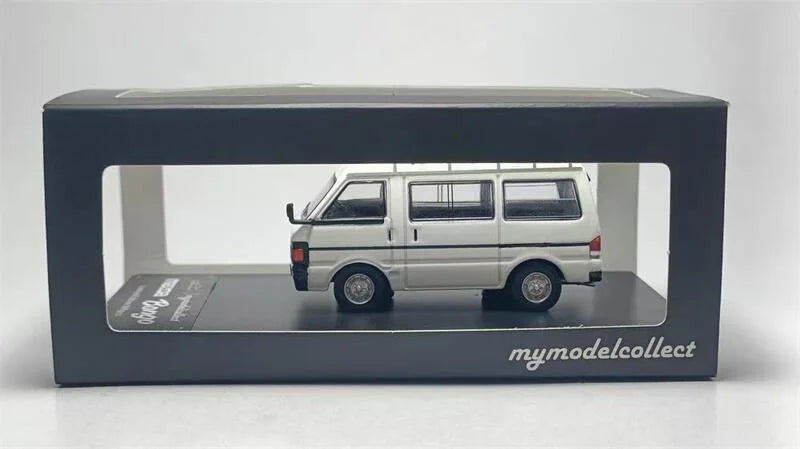 [PreSale] Model Collect MC 1:64 1989 BONGO VAN HIGHROOF White Diecast Model Car