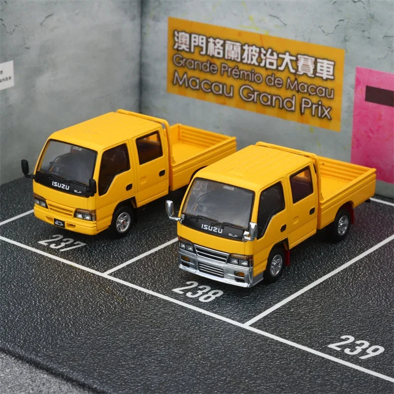 Model1 1:64 ISUZU ELF 250 PickUp Yellow Die-Cast Car Model Collection Miniature
