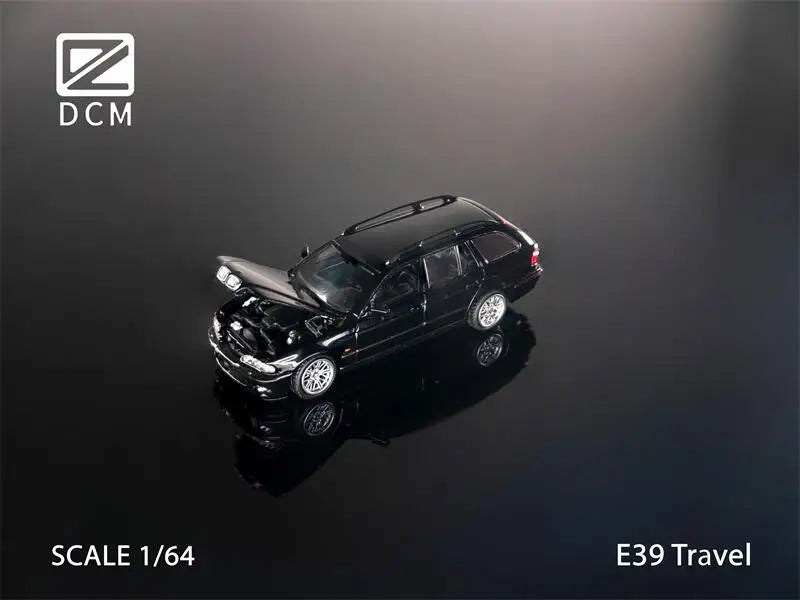 DCM 1:64 E39 Wagon Blue Green Black Silver Gray Die-Cast Car Model Collection Miniature