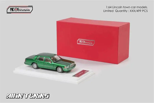 [PreSale]  MK Miniatures 1:64 1992 Lincoln Town Car Green AIT show special Diecast Model Car