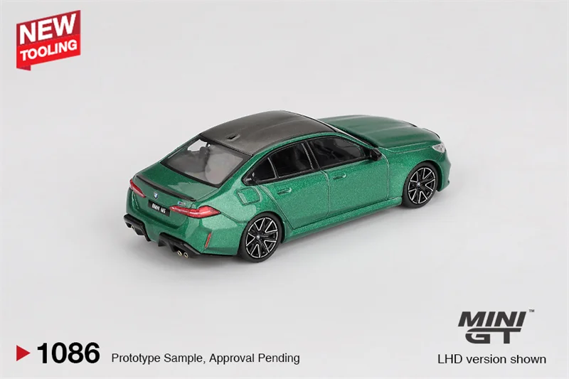 [PreSale] MINI GT 1:64 M5 G90 Isle of Man Green Metallic 1086 Diecast Model Car