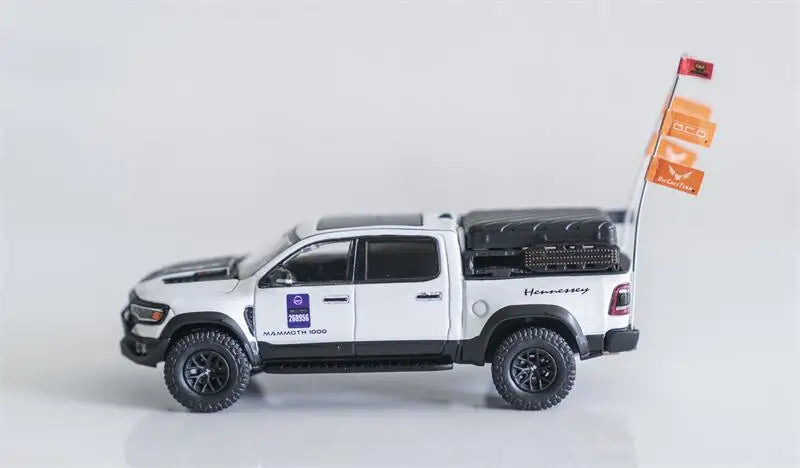 GCD 1:64 Ram Mammoth 1000 Alxa Off-Road Special White Die-Cast Car Model Miniature Gifts
