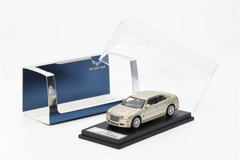 DCT 1:64 300C SRT8 Gold Color Die-Cast Car Model Miniature Gifts