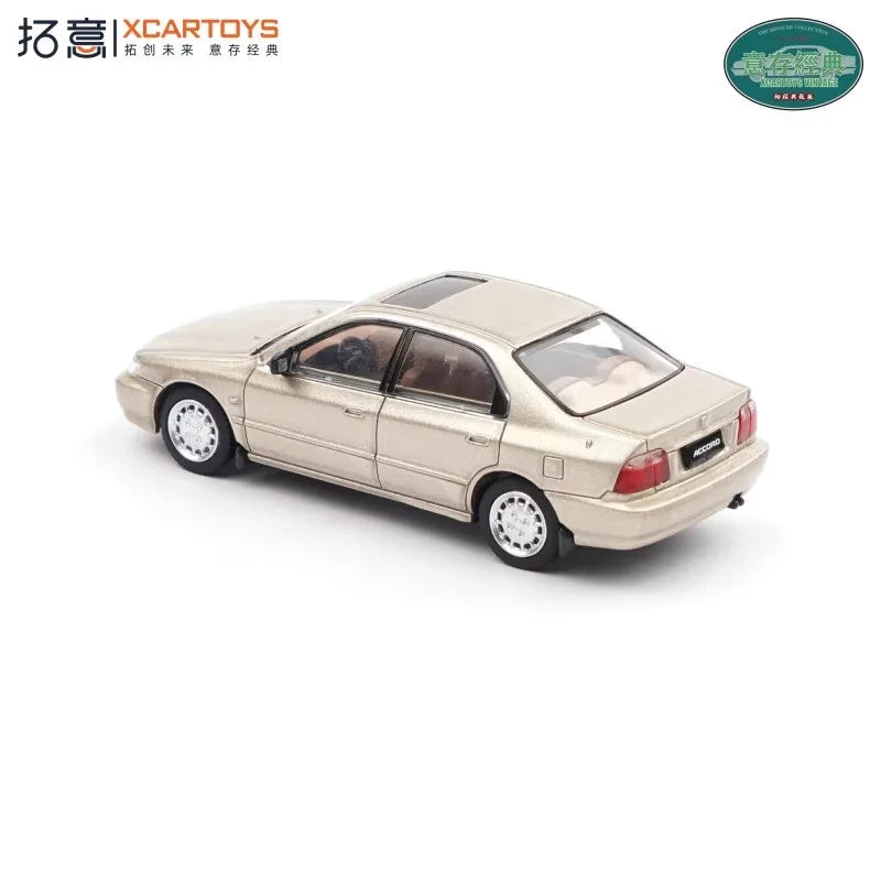 Xcartoys 1:64 Accord Gen.5 champagne Diecast Model Car