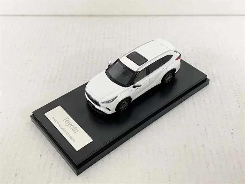 LCD 1:64 HighLander  Model Car