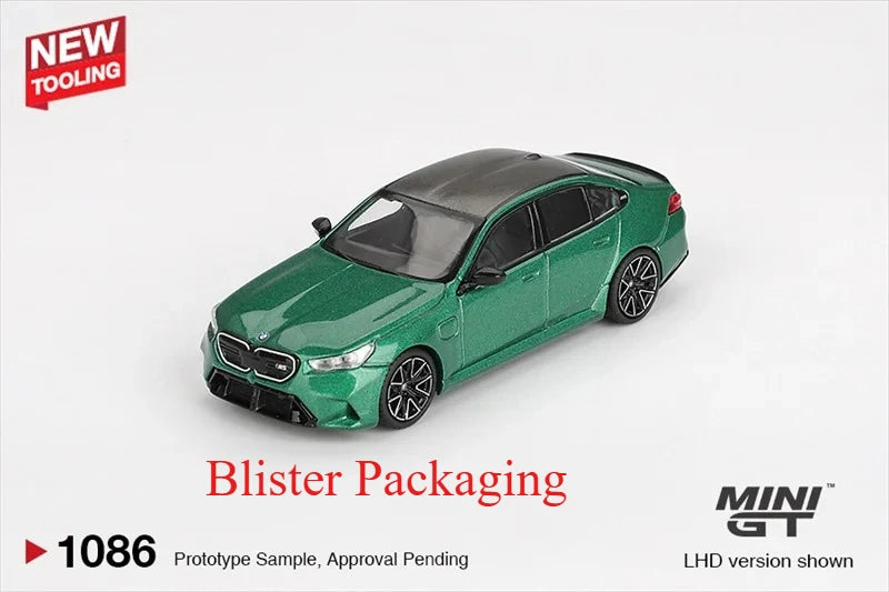 MINI GT 1:64 M5 G90 Isle of Man Green Metallic 1086 Diecast Model Car