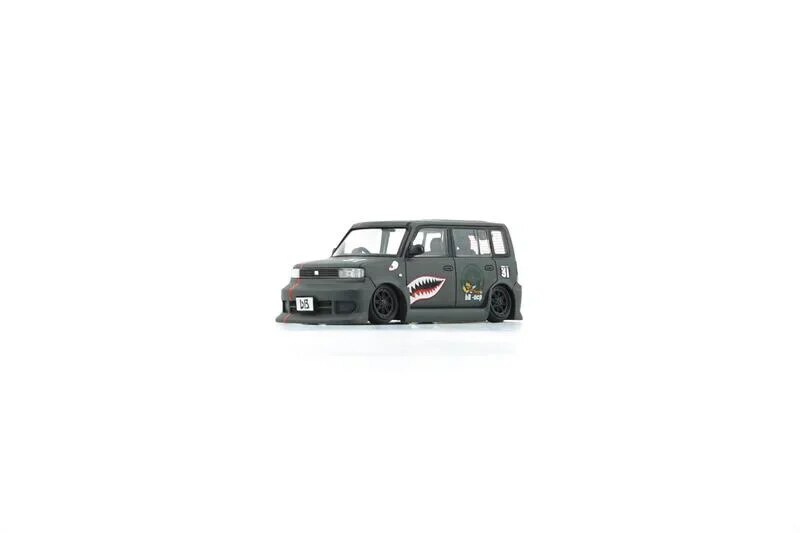 BM Creations 1:64 2000 bB - Matte Green + P40 Tiger Pattern RHD Diecast Model Car