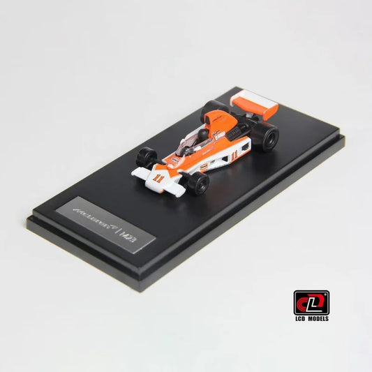 LCD 1:64 Super Cars SennaGTR / M23 Orange Diecast Model Car