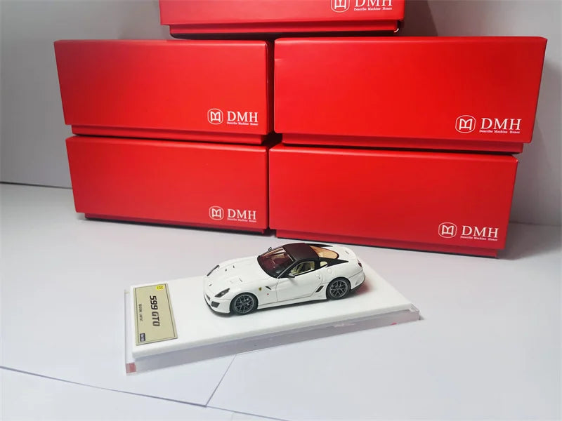 DMH 1:64 599 GTO Resin Model Car