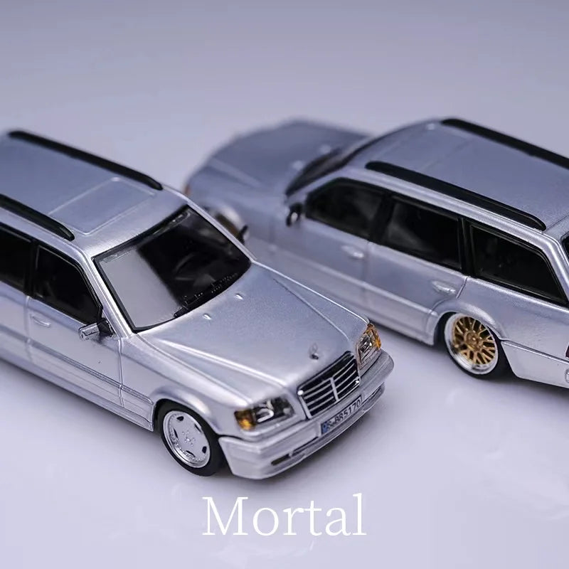 Mortal 1:64 MB S124 Silver / Metallic Red limited599 Diecast Model Car