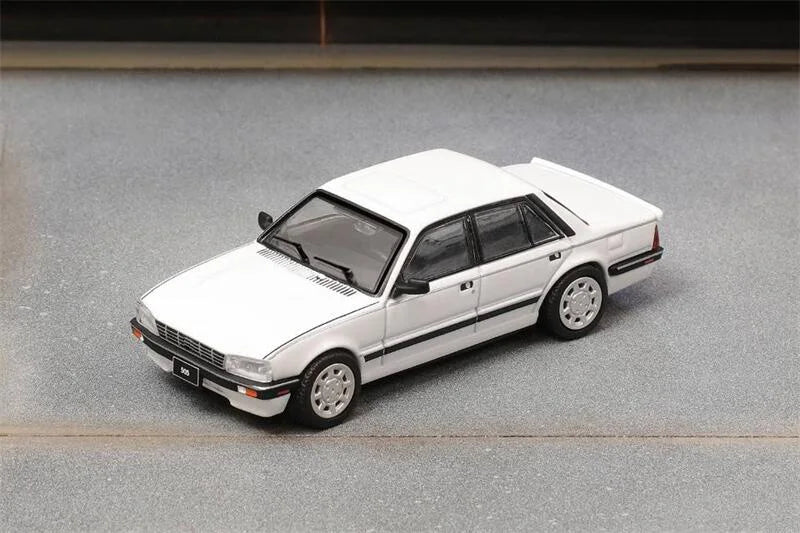 SHADOW 1:64 505 LHD Diecast Model Car