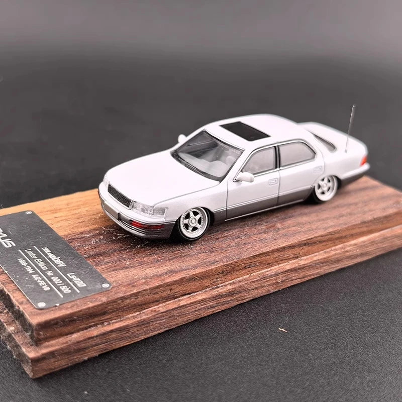 FineWorks64 1:64 LS400 XF10 UCF10 White Silver Opening Hood Diecast Model Car