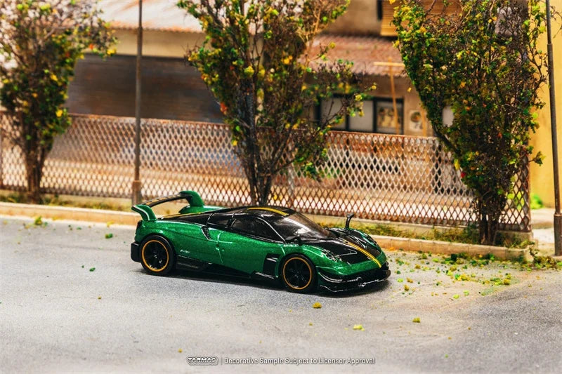Tarmac Works 1:64 Pagani Huayra BC Green Diecast Model Car