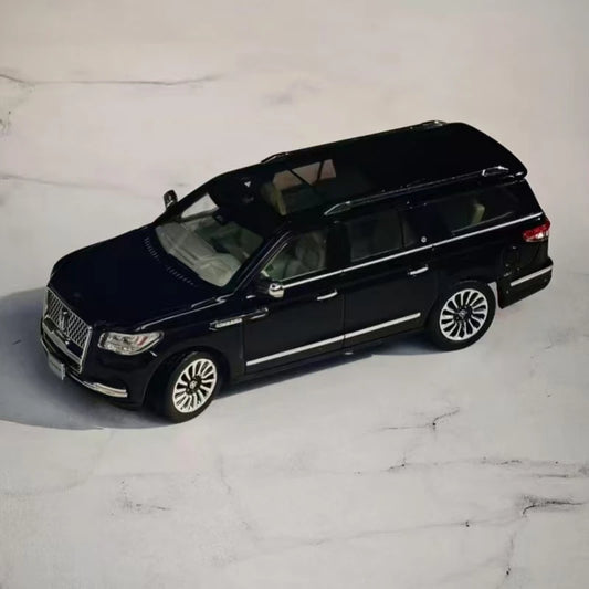 WTX 1:64 Navigator Full-Size SUV Black / White Diecast Model Car
