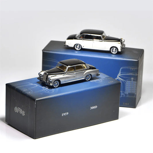GFCC 1:64 300D Museum Black Silver / White Diecast Model Car