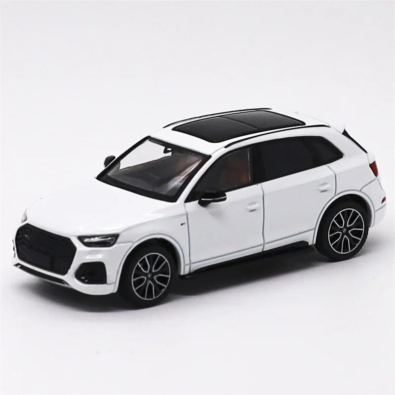 JKM 1:64 Q5L / LS 400 Die-Cast Car Model Miniature Gifts