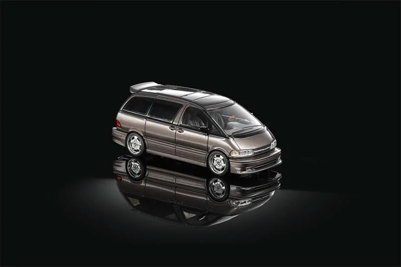 MORTAL1:64 Previa Mocha Brown / Ice Blue Cresta Mk5 X100 2.5 Roulant G Diecast Model Car