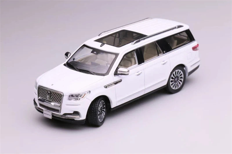 WTX 1:64 Lincoln Navigator Die-Cast Car Model Miniature Gifts