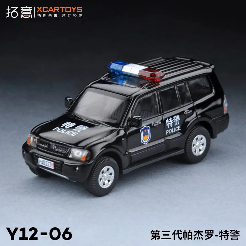 XCarToys 1:64 3rd generation Pajero fire fighting truck / SWAT Diecast Model Car