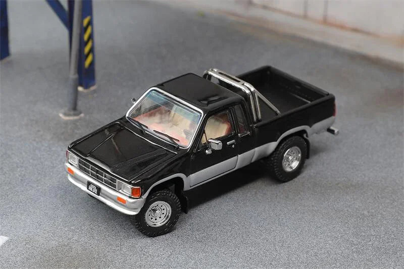 GCD 1:64 Hilux 1985 N50 SR5 Diecast Model Car