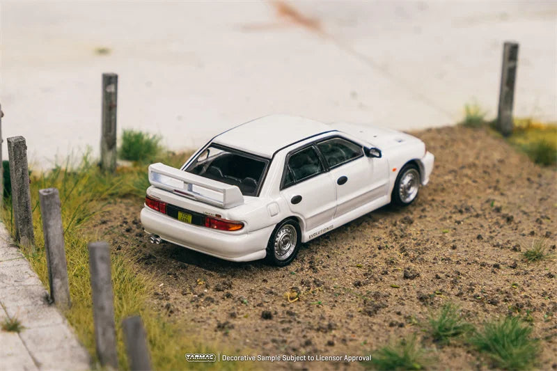 **Pre-Order** Tarmac Works 1:64 Lancer RS Evolution III White Diecast Model Car