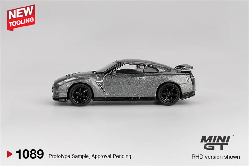 [PreSale] MINI GT 1:64 GTR R35 CRS Version 2013 Dark Metal Gray 1089 Diecast Model Car