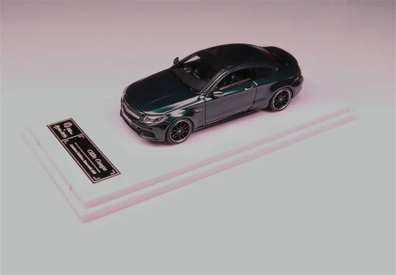 Howie Model x Momo Collection 1:64 C63s W205 green Diecast Model Car