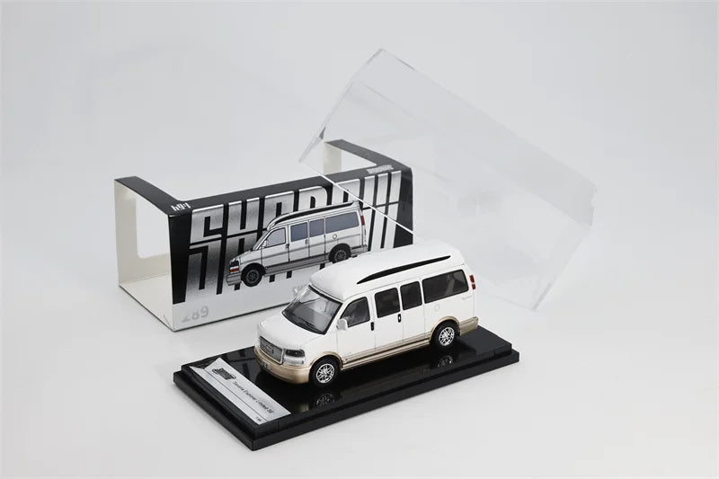Shadow 1:64 SAVANA Explorer Diecast Model Car