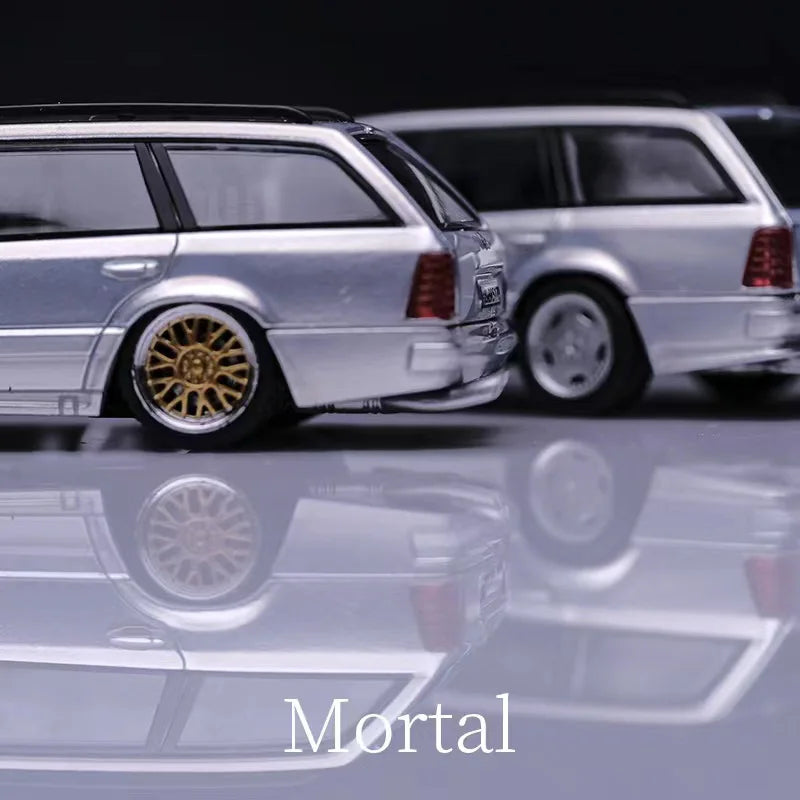 Mortal 1:64 MB S124 Silver / Metallic Red limited599 Diecast Model Car