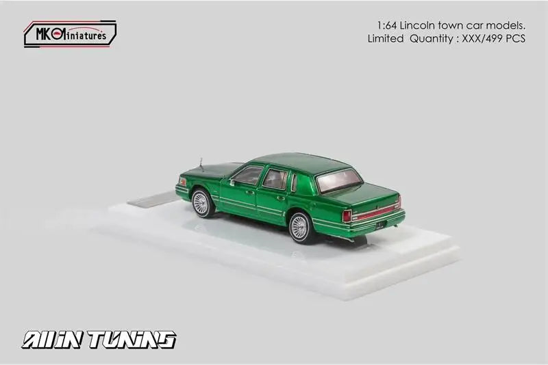 [PreSale]  MK Miniatures 1:64 1992 Lincoln Town Car Green AIT show special Diecast Model Car