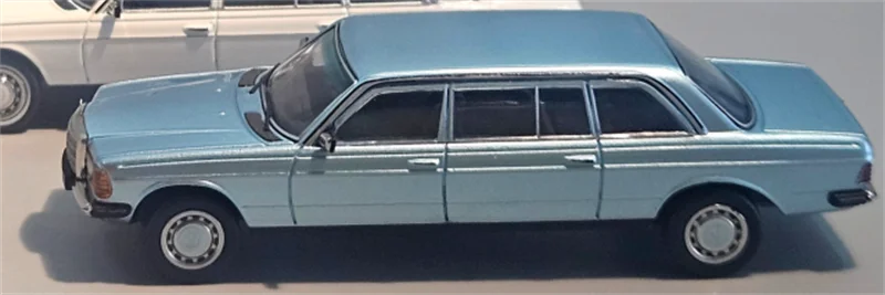 GOC x JiYi 1:64 V123 long-wheelbase (LWB) Version Diecast Model Car