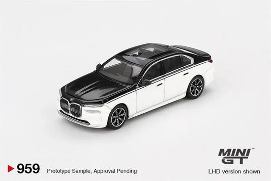 MINI GT 1:64 i7 xDrive60 Alpine White / Black Sapphire Diecast Model Car