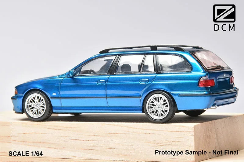 PreSale DCM 1:64 M5 Wagon Opening Hood Collection Miniature Diecast Metal Model Car