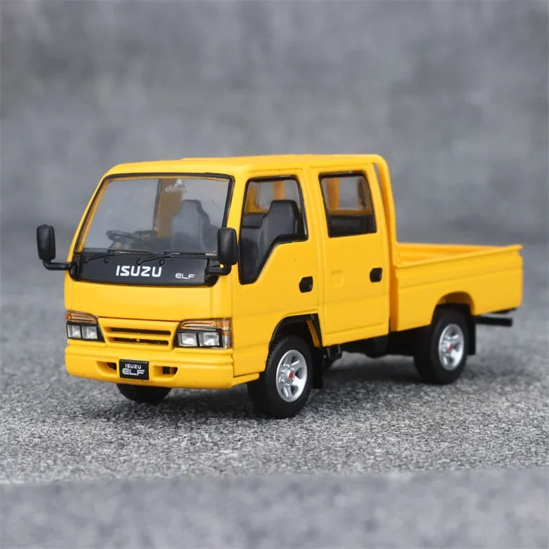 Model1 1:64 ISUZU ELF 250 PickUp Yellow Die-Cast Car Model Collection Miniature